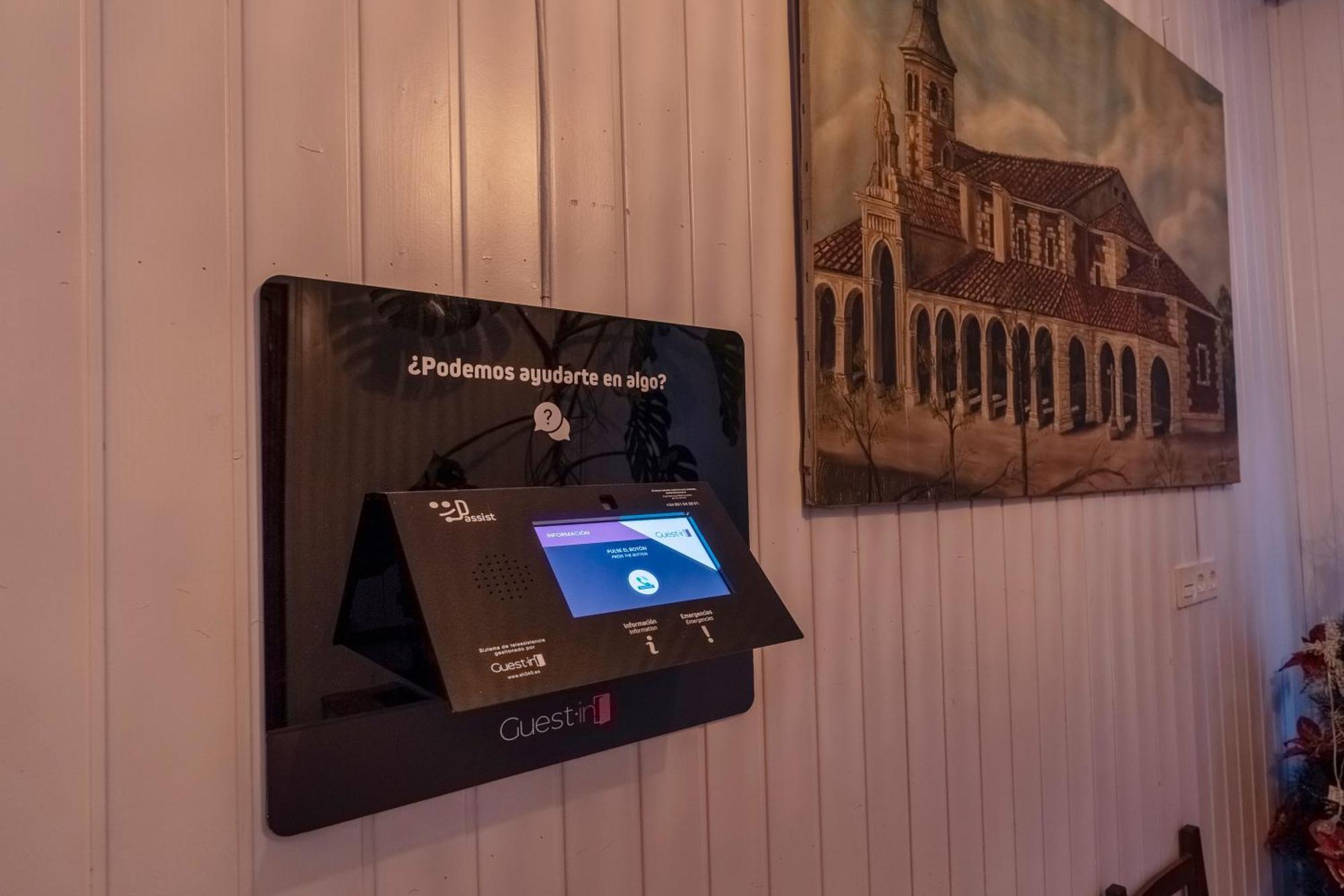 Hostal Julio Cesar La Virgen del Camino Eksteriør billede