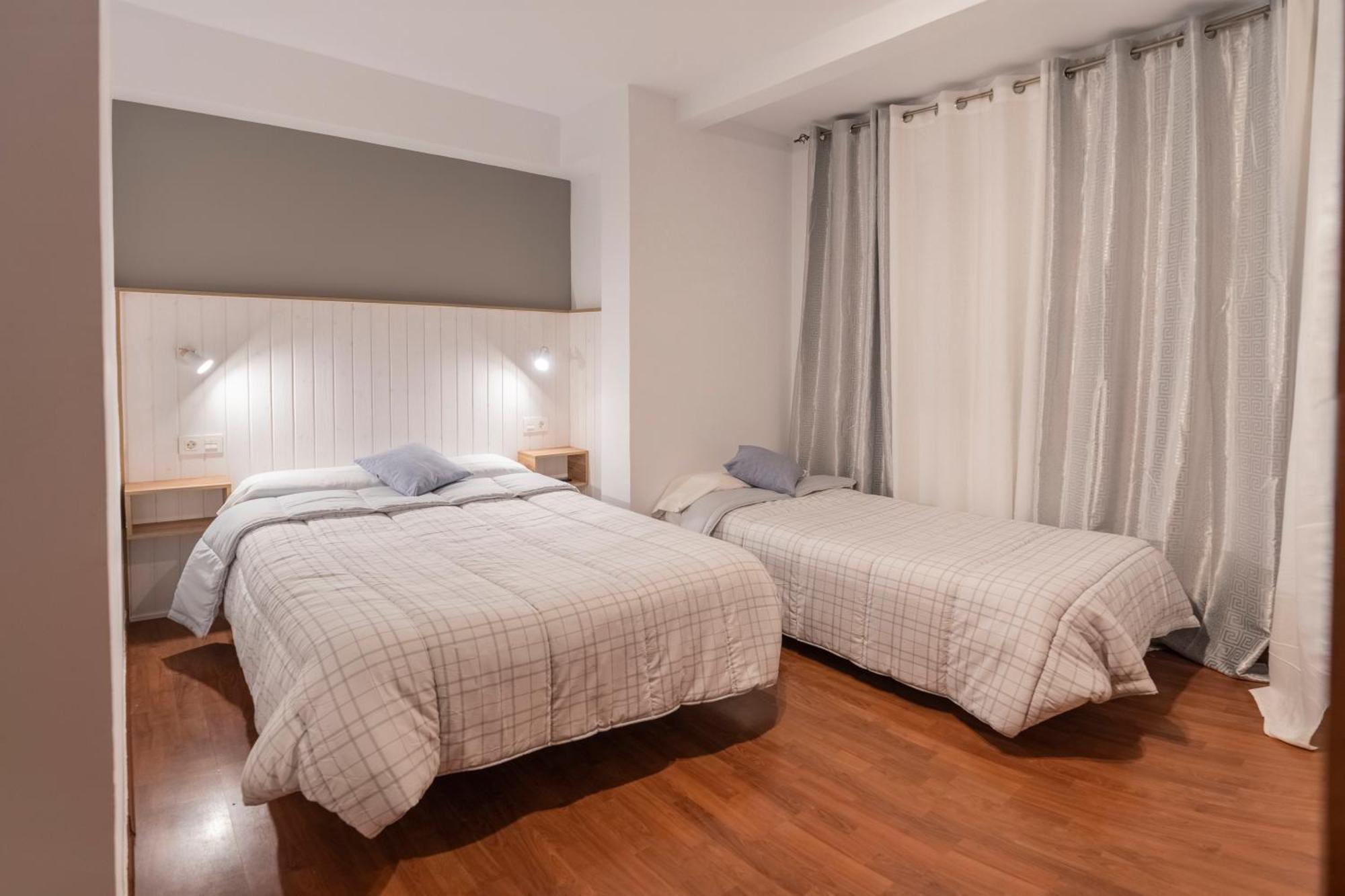 Hostal Julio Cesar La Virgen del Camino Eksteriør billede