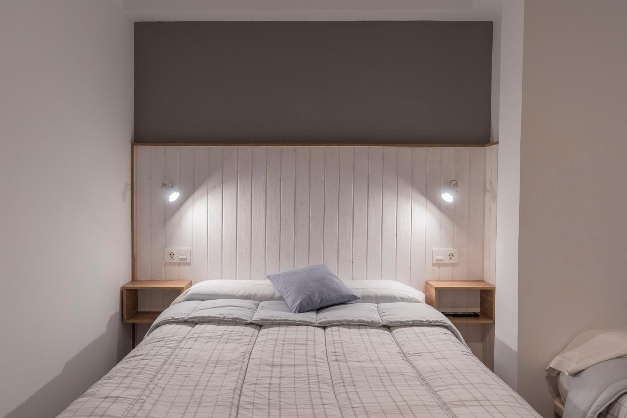 Hostal Julio Cesar La Virgen del Camino Eksteriør billede