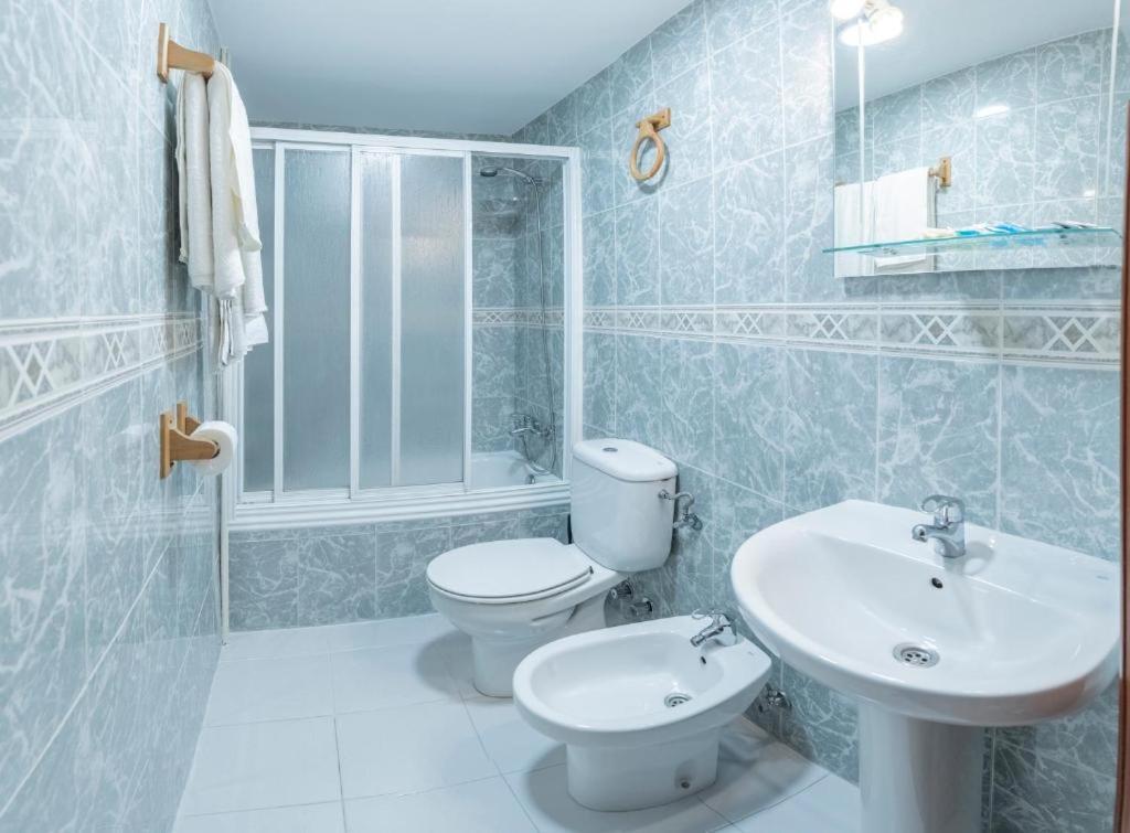 Hostal Julio Cesar La Virgen del Camino Eksteriør billede
