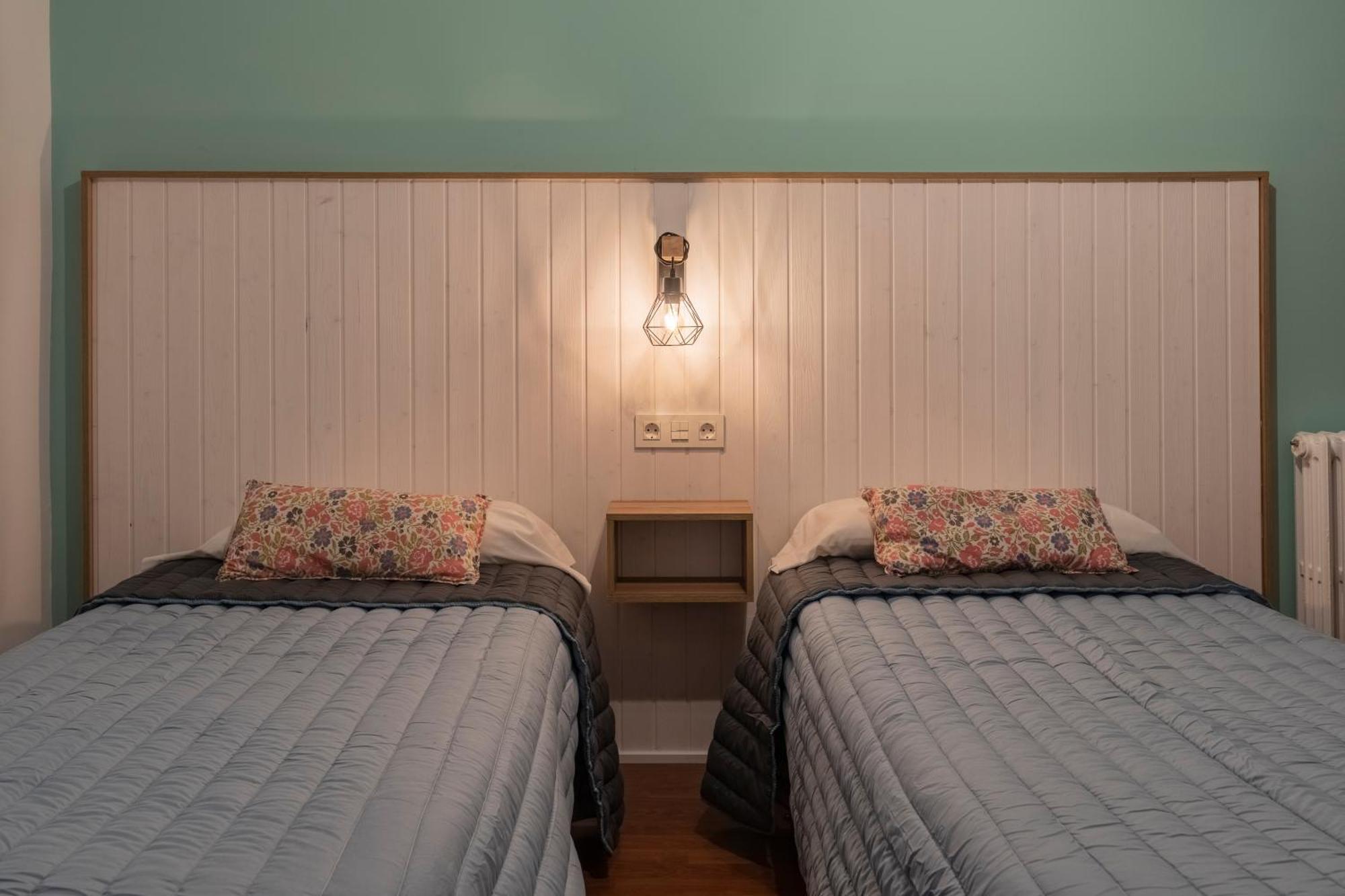 Hostal Julio Cesar La Virgen del Camino Eksteriør billede